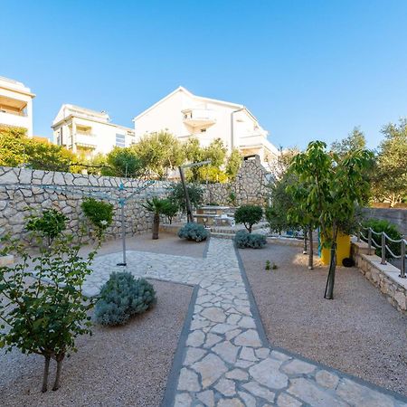 נובליה Apartments Cvetka מראה חיצוני תמונה