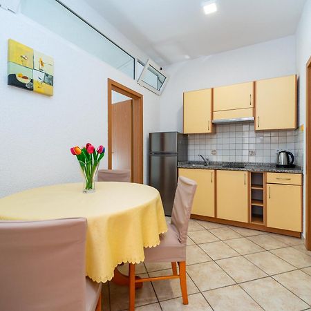 נובליה Apartments Cvetka מראה חיצוני תמונה