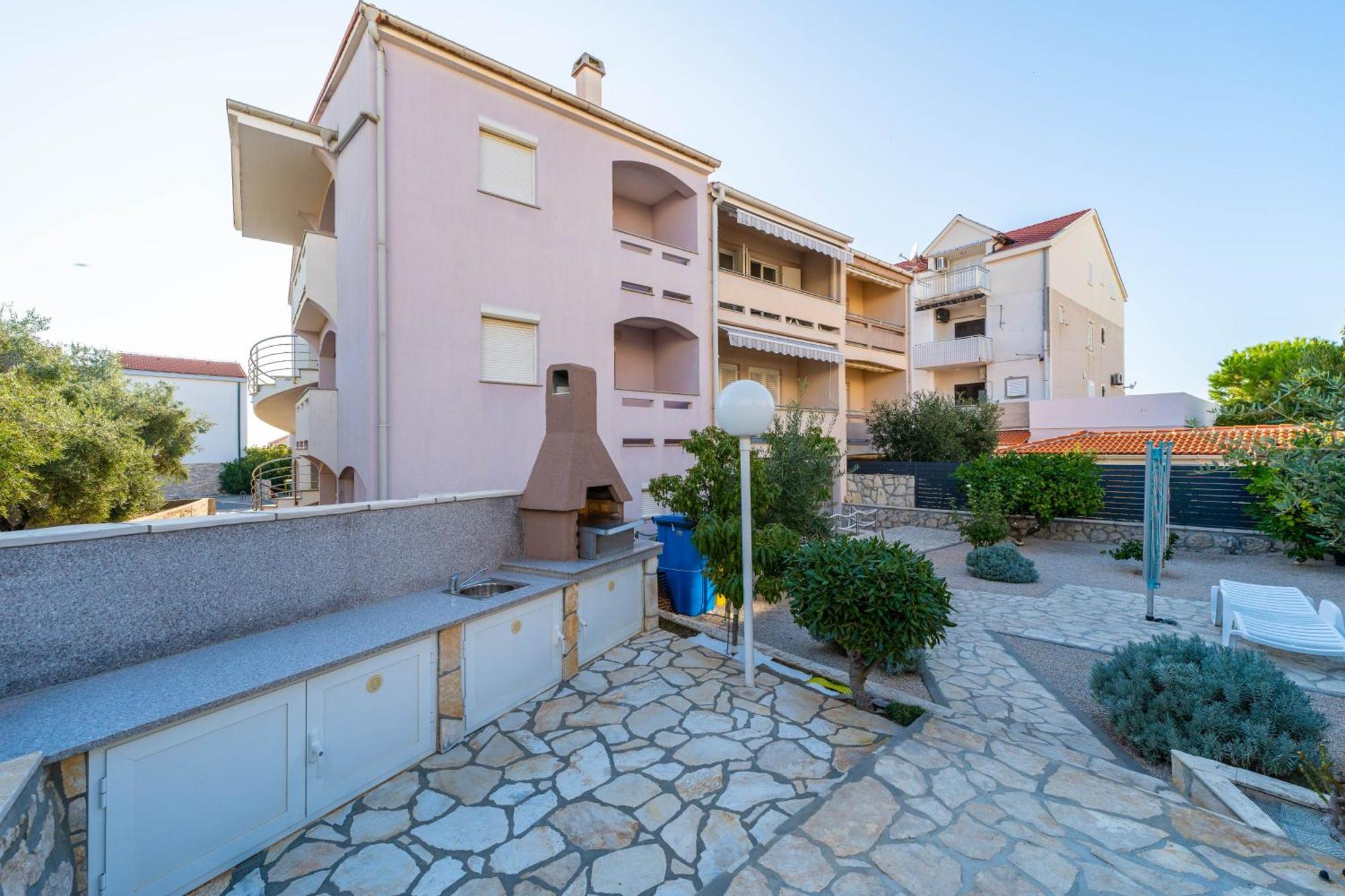 נובליה Apartments Cvetka מראה חיצוני תמונה