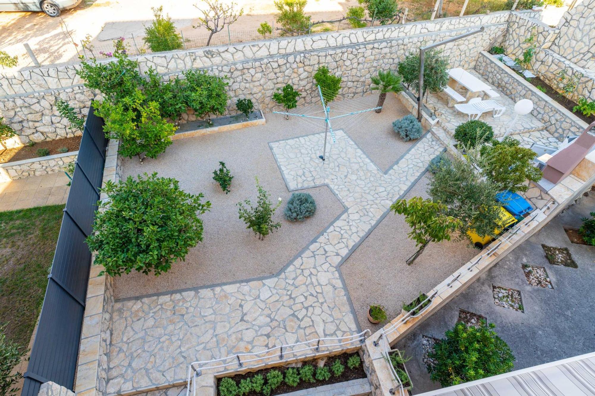 נובליה Apartments Cvetka מראה חיצוני תמונה