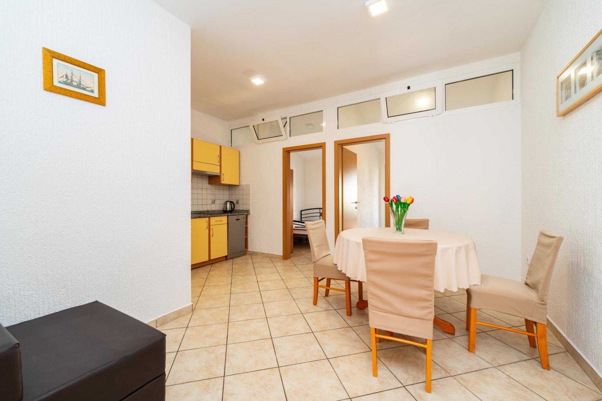נובליה Apartments Cvetka מראה חיצוני תמונה